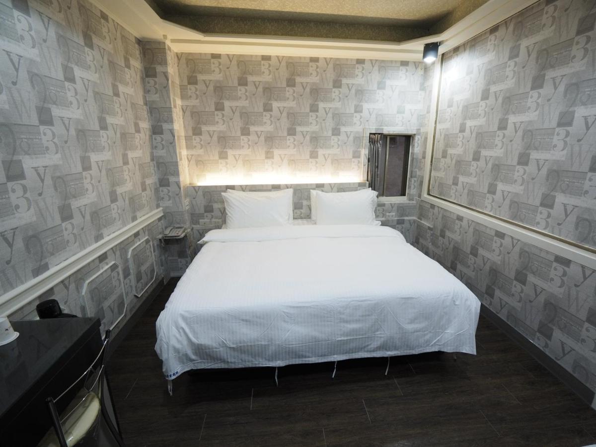 合悅都會商旅 Heyue Hotel مدينة هسينشو المظهر الخارجي الصورة